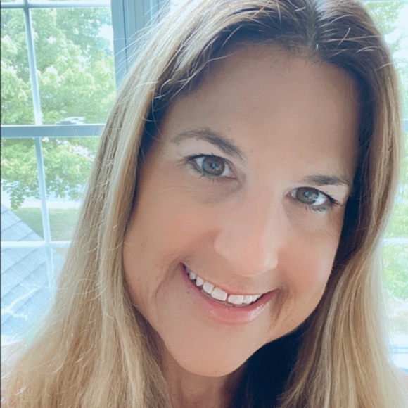 Meet your Posher, Rebecca - Picture 4 of 8